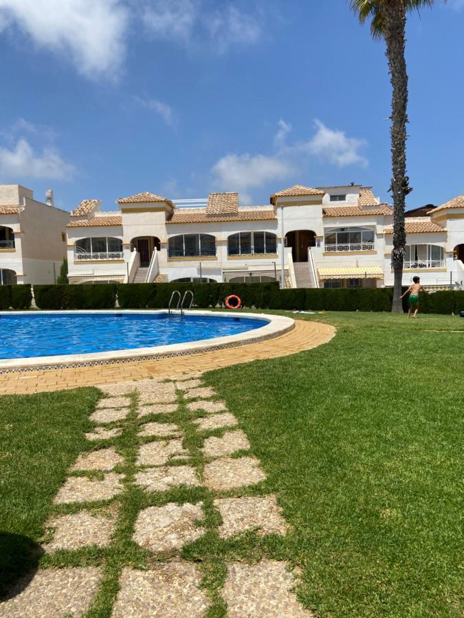 Bungalow En Gran Alacant Lägenhet Exteriör bild