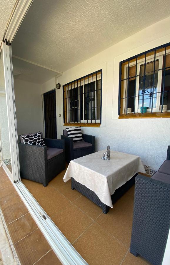 Bungalow En Gran Alacant Lägenhet Exteriör bild