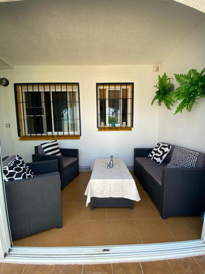 Bungalow En Gran Alacant Lägenhet Exteriör bild