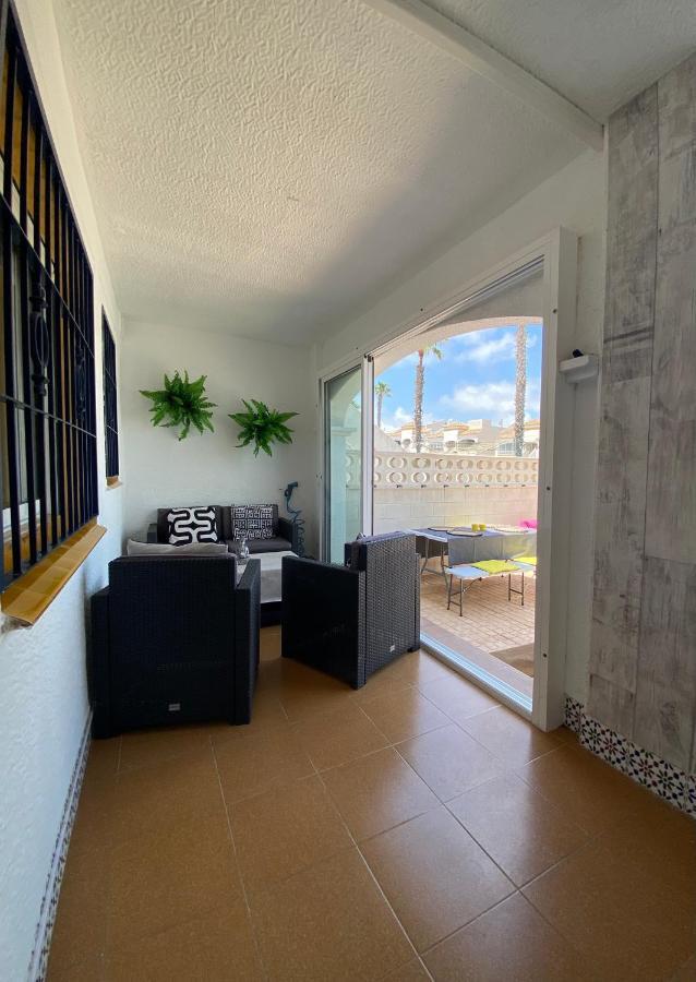 Bungalow En Gran Alacant Lägenhet Exteriör bild