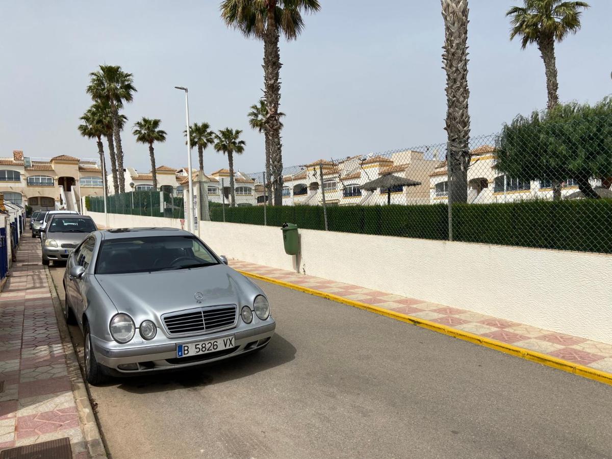 Bungalow En Gran Alacant Lägenhet Exteriör bild