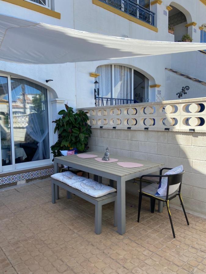 Bungalow En Gran Alacant Lägenhet Exteriör bild