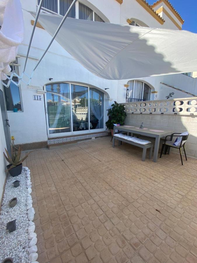 Bungalow En Gran Alacant Lägenhet Exteriör bild