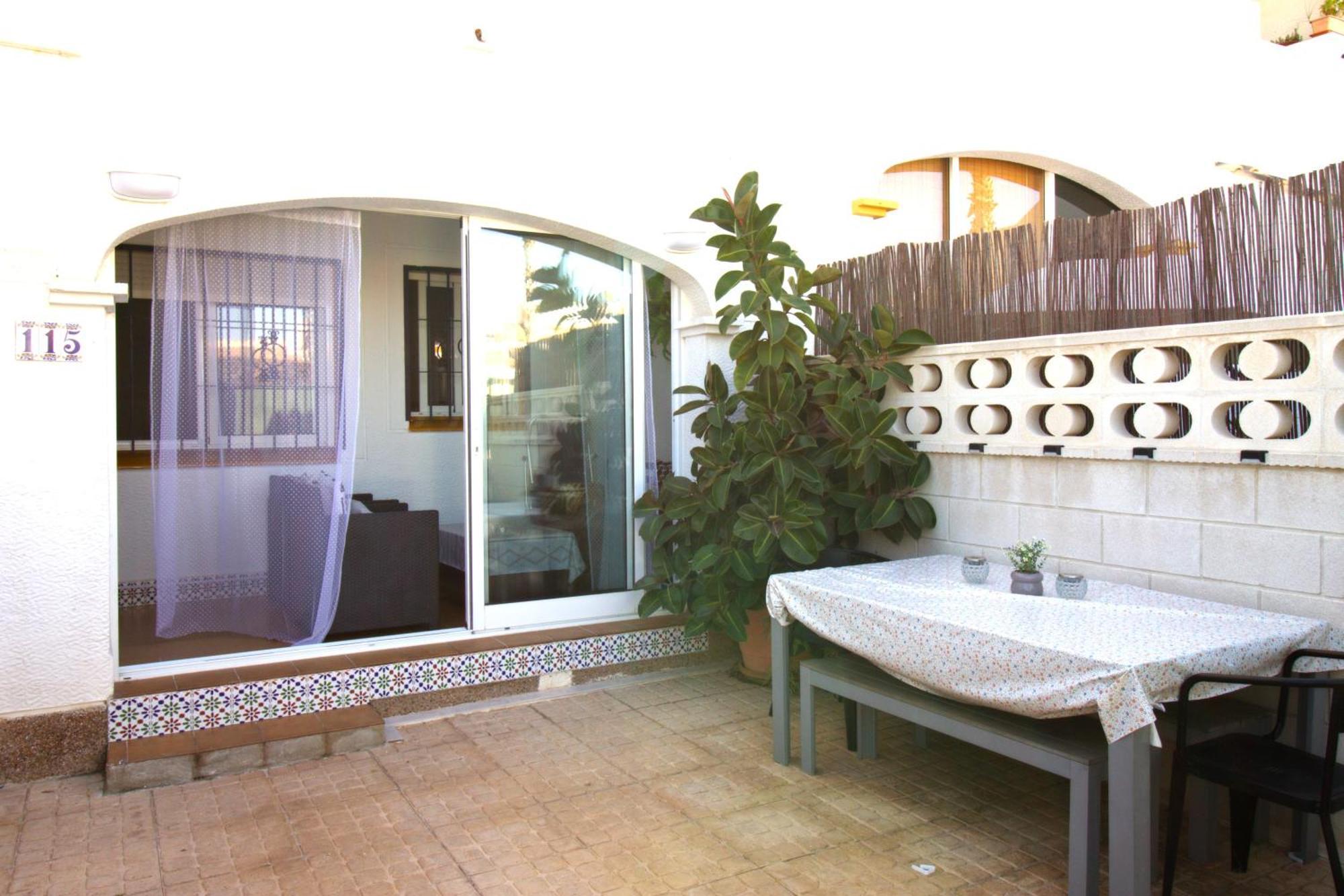 Bungalow En Gran Alacant Lägenhet Exteriör bild